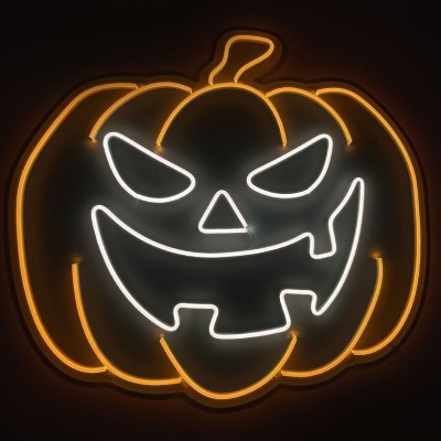 Neon abóbora halloween com luzes laranja e branco