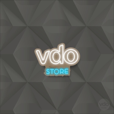 Logo 'vdo STORE' iluminado sobre fundo cinzento geométrico