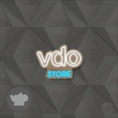 Logótipo em neon 'vdo STORE' em fundo geométrico cinzento