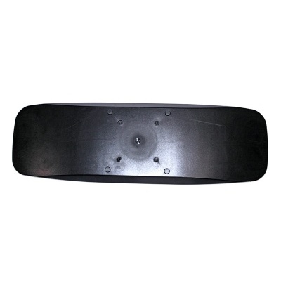 Prancha de snowboard preta com orifícios visíveis