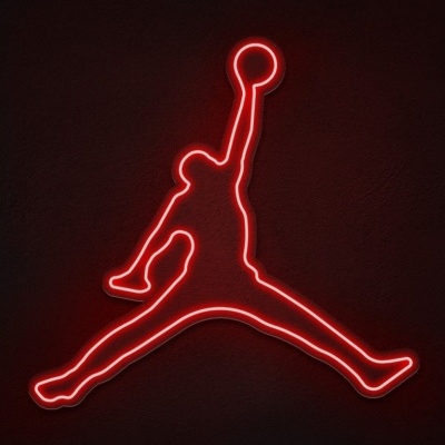 Sinal de néon vermelho com silhueta de jogador de basquetebol