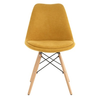 Cadeira amarela estofada com pernas de madeira clara