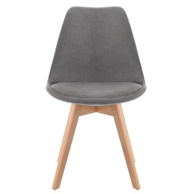 Cadeira cinza estofada com pernas de madeira clara