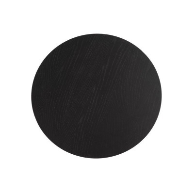 Prato redondo preto de madeira com textura de veios naturais