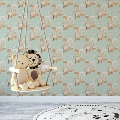 Papel de parede infantil com dinossauros, cadeira de baloiço com peluches e tapete redondo.