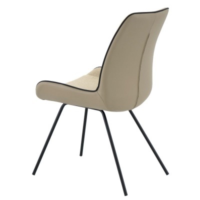 Cadeira estofada bege com pernas pretas