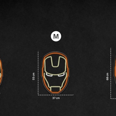 Três mochilas em forma de capacete do Homem de Ferro em diferentes tamanhos com dimensões indicadas