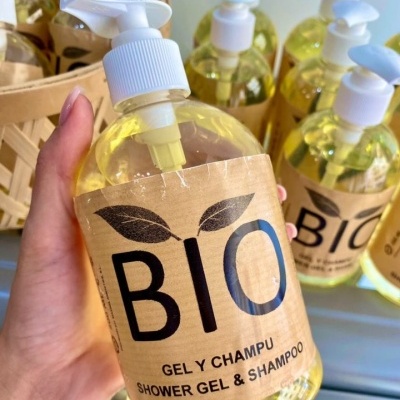 Frasco de gel e champô líquido BIO com tampa doseadora branca