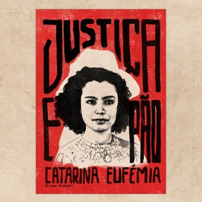 Cartaz ilustrado vermelho com retrato preto e branco de mulher e texto Preto