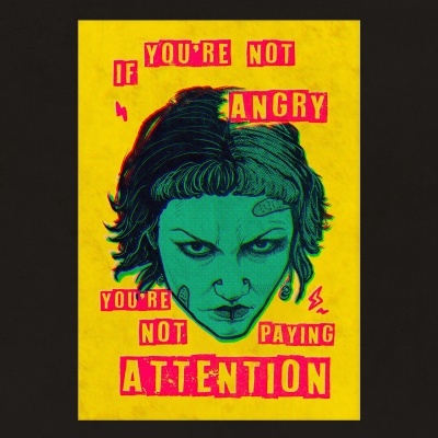 Ilustração de rosto de mulher zangada e texto em fundo amarelo