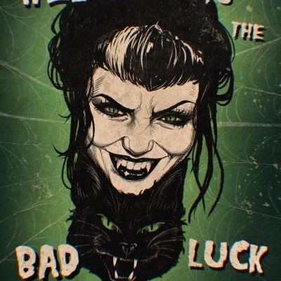 Ilustração de mulher assustadora com cabeça de gato preto e texto WELCOME TO THE BAD LUCK CLUB