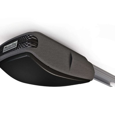 Portão automático Motorline com carril metálico