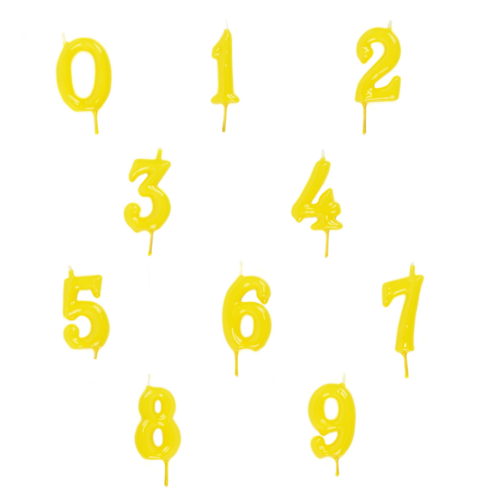 Velas amarelas de números de 0 a 9