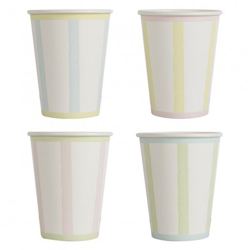 Quatro copos de papel com riscas verticais em cores pastel