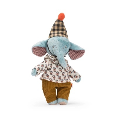 Boneco de peluche elefante azul com roupa colorida e chapéu xadrez