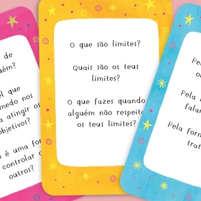 Cartas coloridas com perguntas sobre limites pessoais e molduras decoradas.