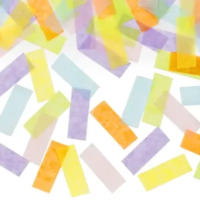 Tiras coloridas de papel translúcido sobre fundo branco