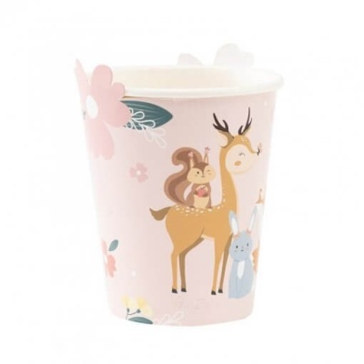 Copo de papel decorado com veado, esquilo, coelho e flores em fundo rosa