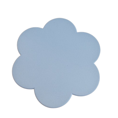 Flor azul claro com 6 pétalas, material liso e macio