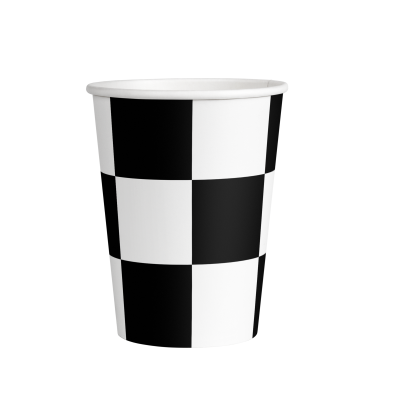 Copo de papel com padrão quadriculado preto e branco