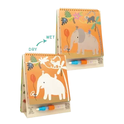 Livros de atividades com capa laranja e caneta de água para pintar