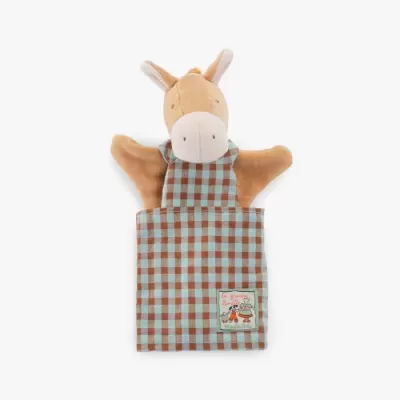 Fantoche de peluche animal com vestido aos quadrados castanhos e azuis e etiqueta colorida