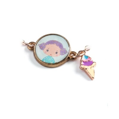 Pulseira com pendente de rapariga e pendente de gelado colorido