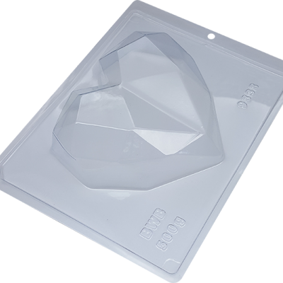 Molde plástico transparente em forma de coração facetado
