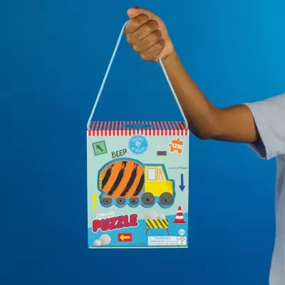 Caixa de puzzle infantil com alça azul e desenho de camião colorido
