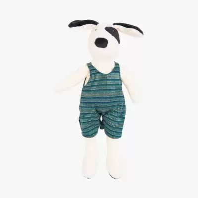 Pelúcia de cão branco com manchas pretas e fato de banho riscado azul