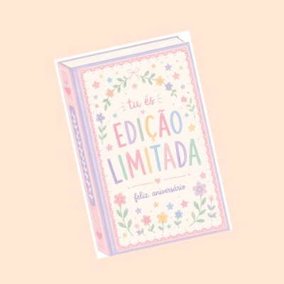 Caixa decorativa com texto colorido e padrão floral em tons pastel