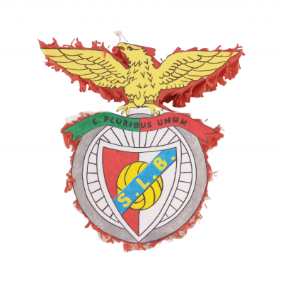 Emblema em tecido do SL Benfica com águia e texto E PLURIBUS UNUM