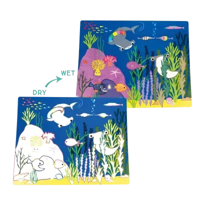 Almofadas coloridas com padrão de fundo do mar e peixes cartoon