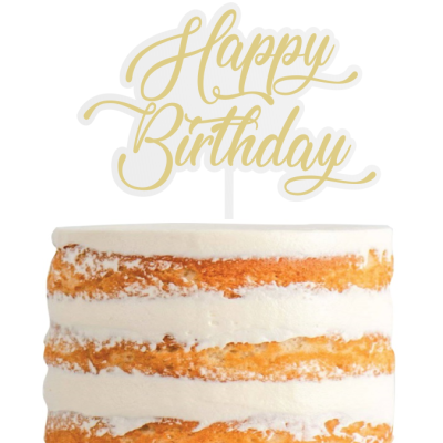 Bolo naked cake com cobertura branca e topo dourado 'Happy Birthday'
