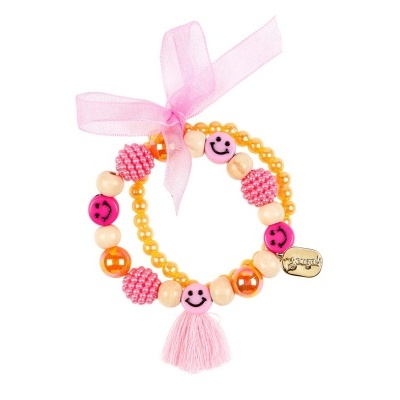 Conjunto de pulseiras com contas coloridas, smileys, franjas e laço rosa.