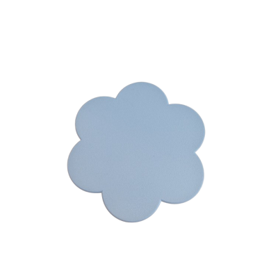 Forma de flor azul clara com seis pétalas