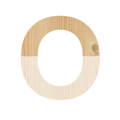 Letra O em madeira meio castanho claro meio branca