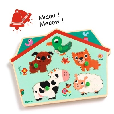 Puzzle de madeira com peças de animais da quinta