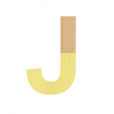 Letra J de madeira pintada de amarelo e natural