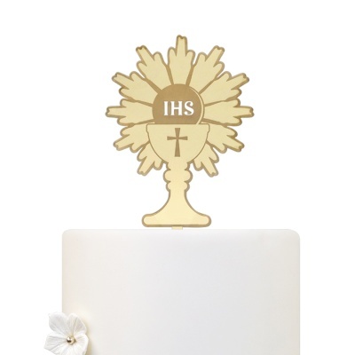 Topo de bolo branco com ornamento dourado e flor branca