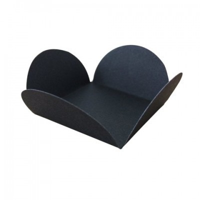 Base preta quadrada com bordas arredondadas levantadas em quatro lados