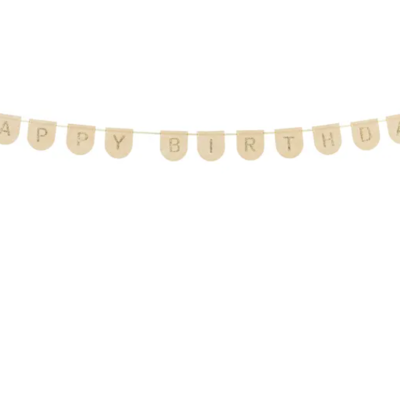 Garrafa plástica transparente com tampa vermelha e marcações de medição.