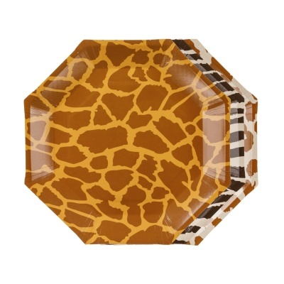 Pratos octogonais de papel com padrões de pele de girafa e zebra