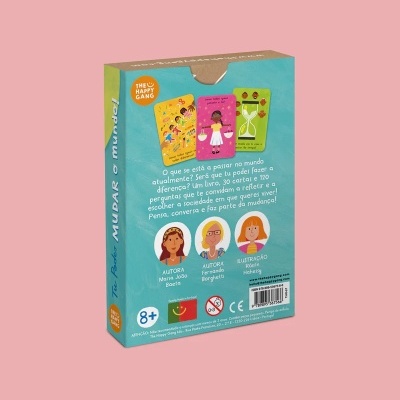 Caixa colorida com texto em português e ilustrações de cartas e personagens de autores