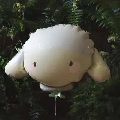 Balão em forma de cabeça de ovelha com cor branca e bege