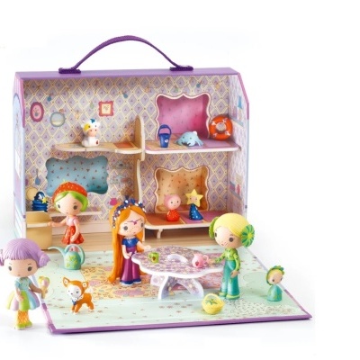 Casa de bonecas portátil com figuras coloridas e acessórios