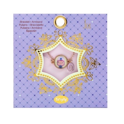 Colar infantil em embalagem roxa com pingentes e decoração dourada