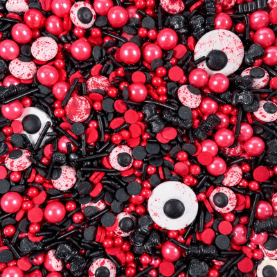 Mistura colorida de confeitos para bolos em vermelho, preto e branco