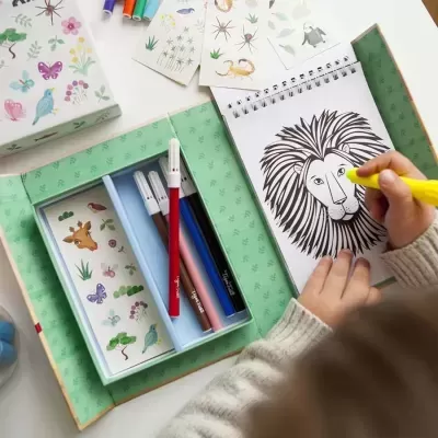 Kit de desenho para crianças com caderno, marcadores e folhas decorativas