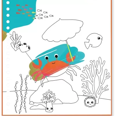 Ilustração de caranguejo laranja com guarda-sol azul e peixes rodeados por elementos marinhos a preto e branco